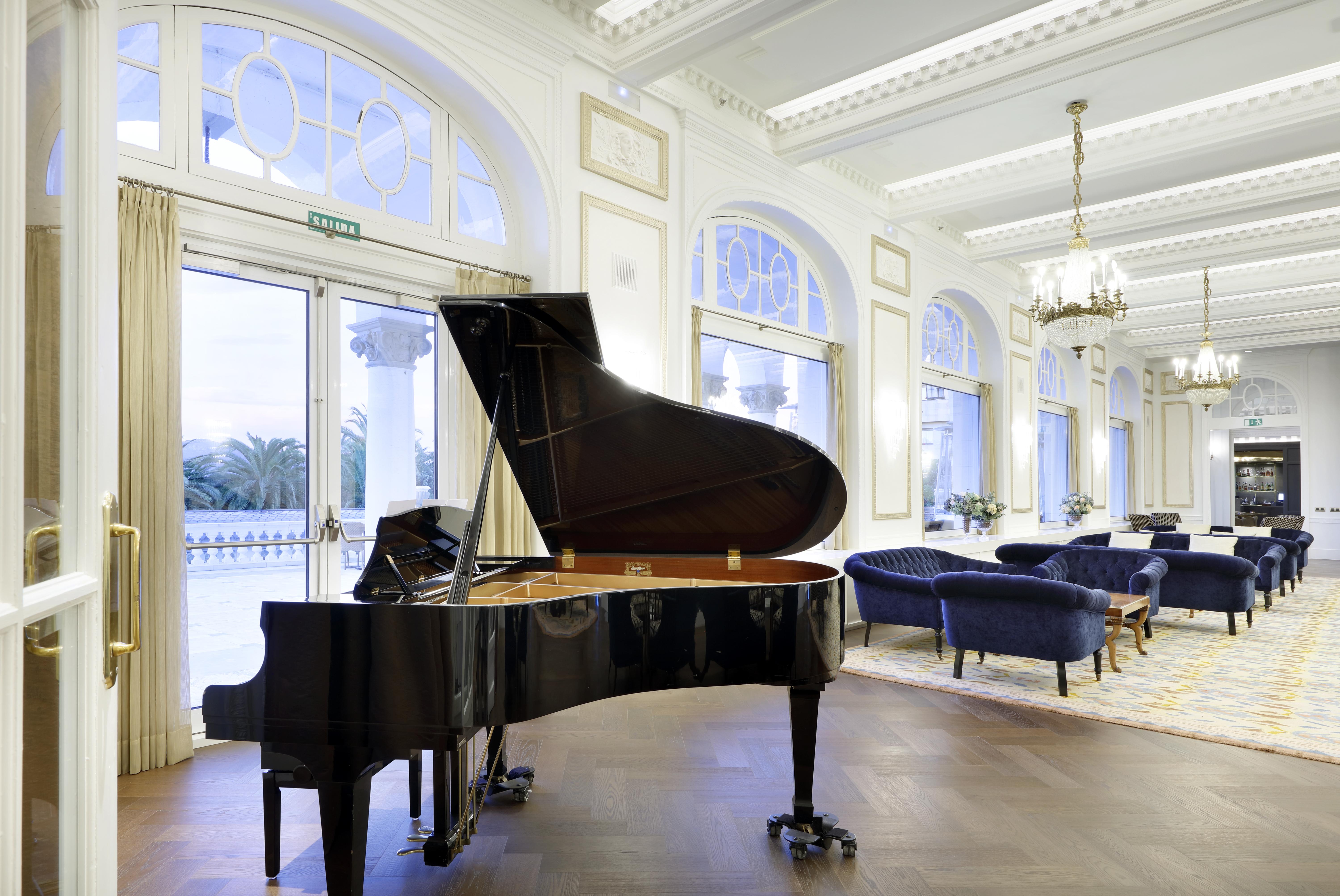 Eurostars Hotel Real Сантандер Екстериор снимка The Long Room